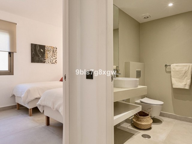2 Bedrooms Apartment in Benahavís