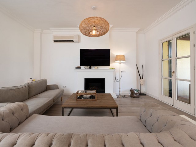 5 Soveroms Villa i Guadalmina Alta