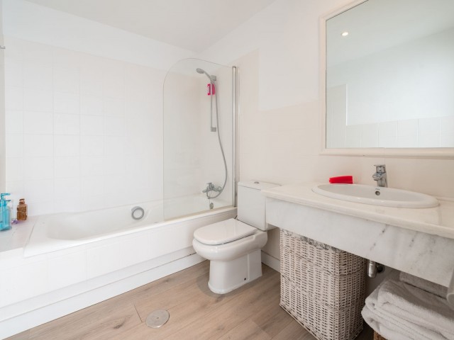 5 Soveroms Villa i Guadalmina Alta