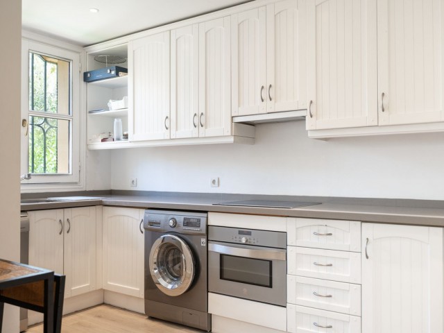 5 Soveroms Villa i Guadalmina Alta