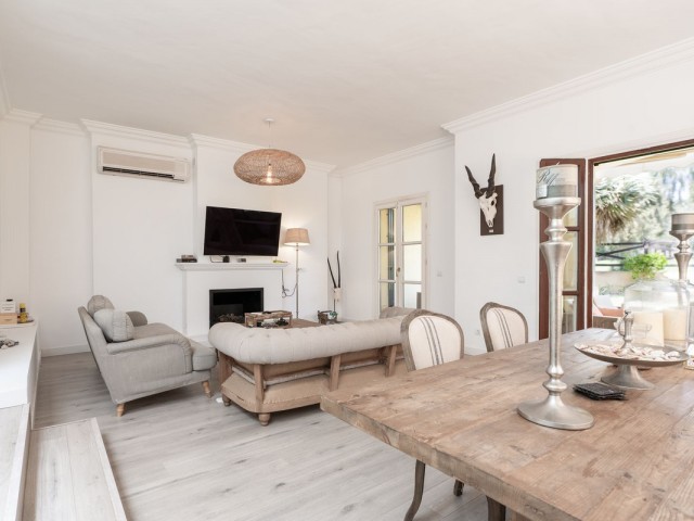 Villa con 5 Dormitorios  en Guadalmina Alta