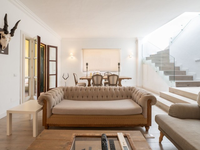 Villa con 5 Dormitorios  en Guadalmina Alta