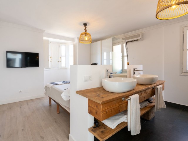 Villa con 5 Dormitorios  en Guadalmina Alta