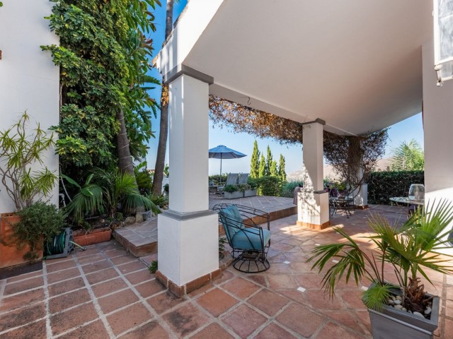 4 Makuuhuoneen Huvila Istán