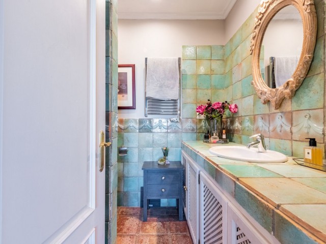 4 Makuuhuoneen Huvila Istán