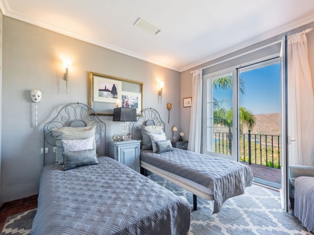 4 Makuuhuoneen Huvila Istán