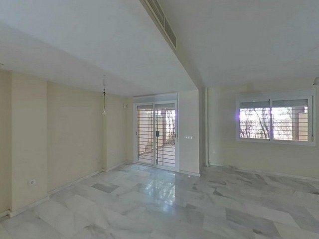 3 Bedrooms Townhouse in Calahonda