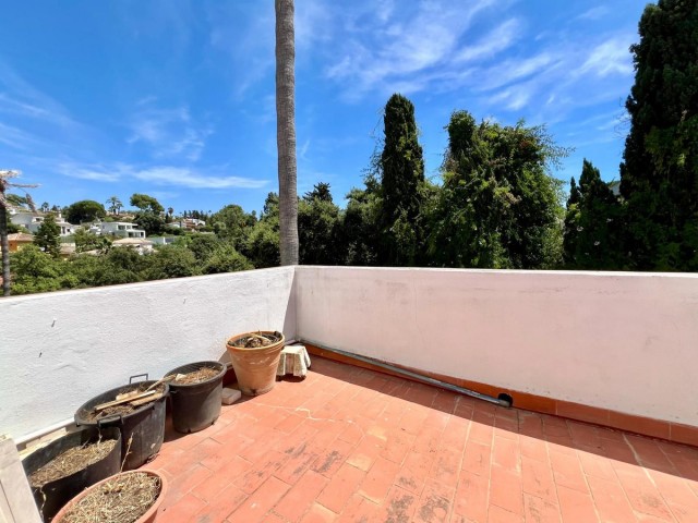 Penthouse avec 3 Chambres  à Elviria
