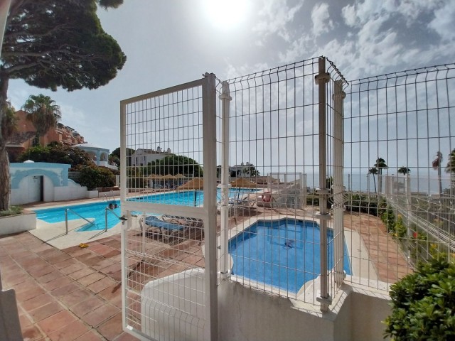 2 Bedrooms Apartment in Calahonda
