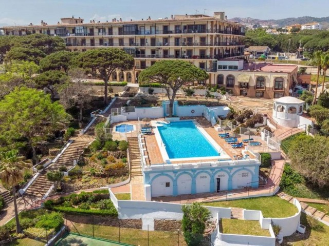 2 Bedrooms Apartment in Calahonda