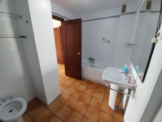 2 Bedrooms Apartment in Calahonda