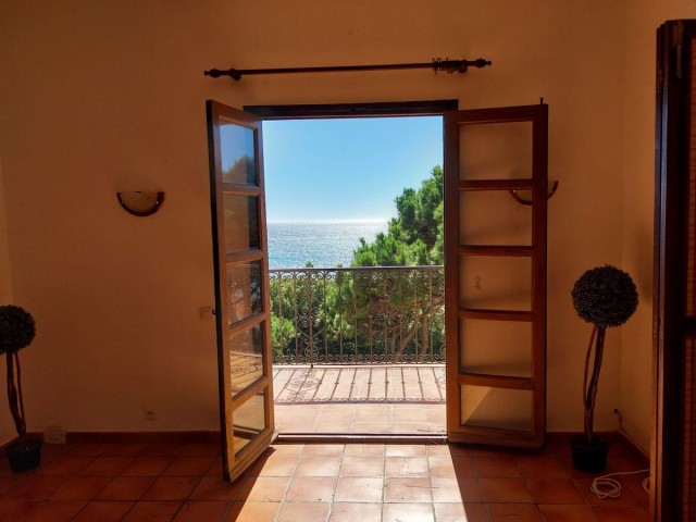 2 Bedrooms Apartment in Calahonda