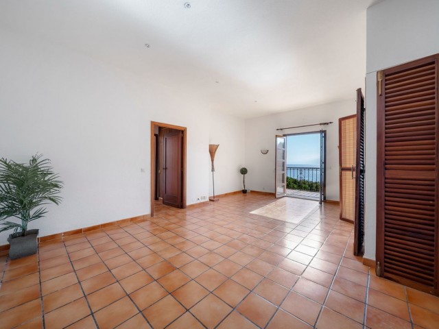 2 Bedrooms Apartment in Calahonda