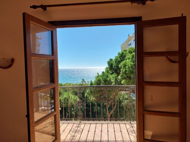 Apartamento con 2 Dormitorios  en Calahonda