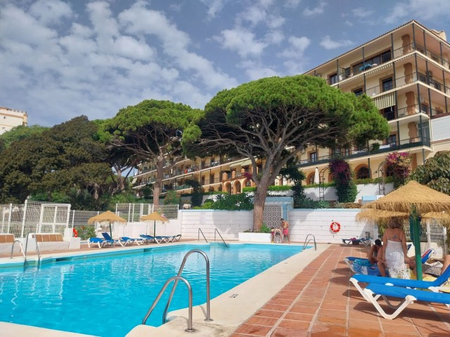 2 Bedrooms Apartment in Calahonda