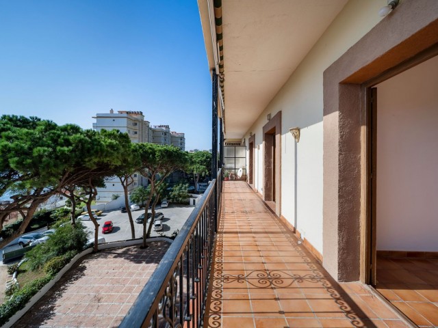 2 Bedrooms Apartment in Calahonda