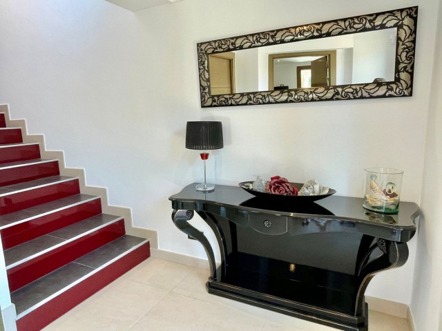 8 Bedrooms Villa in San Pedro de Alcántara