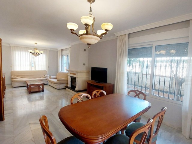 7 Bedrooms Townhouse in Los Boliches