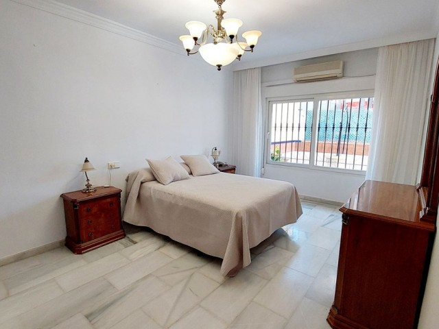 7 Bedrooms Townhouse in Los Boliches