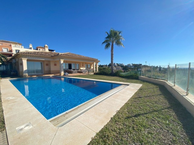 Villa avec 7 Chambres  à Elviria