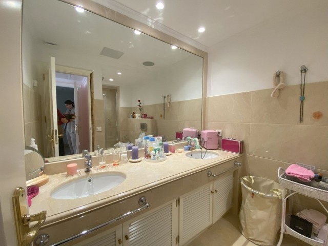 Villa avec 7 Chambres  à Elviria