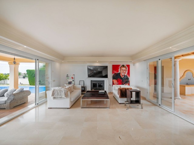 7 Schlafzimmer Villa in Elviria