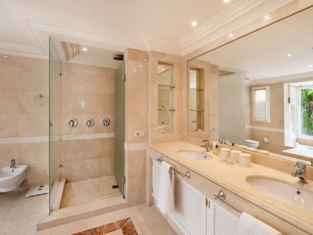 7 Schlafzimmer Villa in Elviria