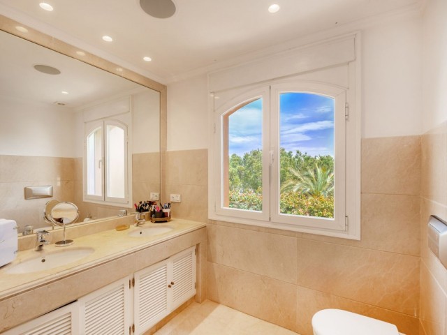 7 Schlafzimmer Villa in Elviria