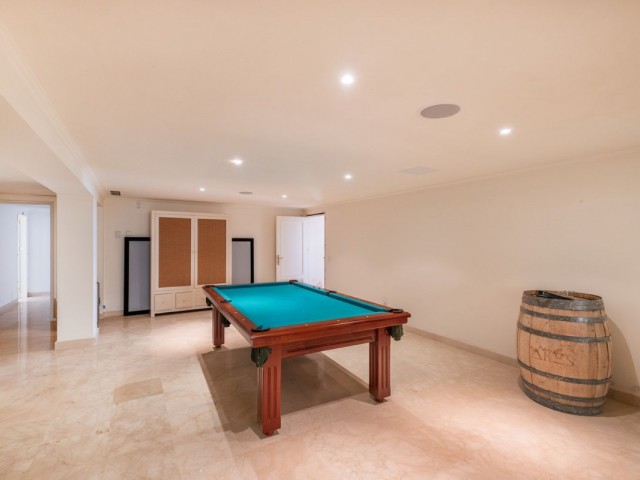 7 Schlafzimmer Villa in Elviria