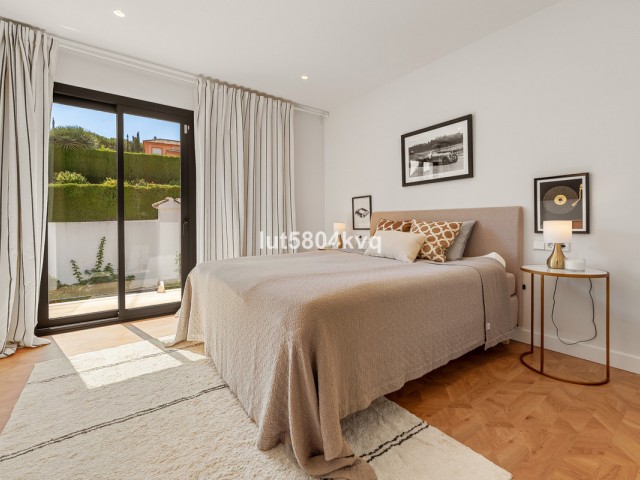 4 Soveroms Villa i Nueva Andalucía