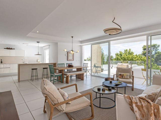 4 Bedrooms Villa in Benalmadena