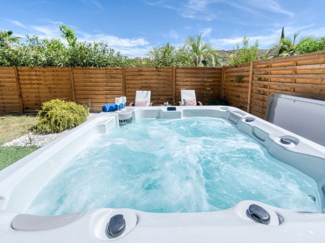 3 Bedrooms Villa in Benahavís