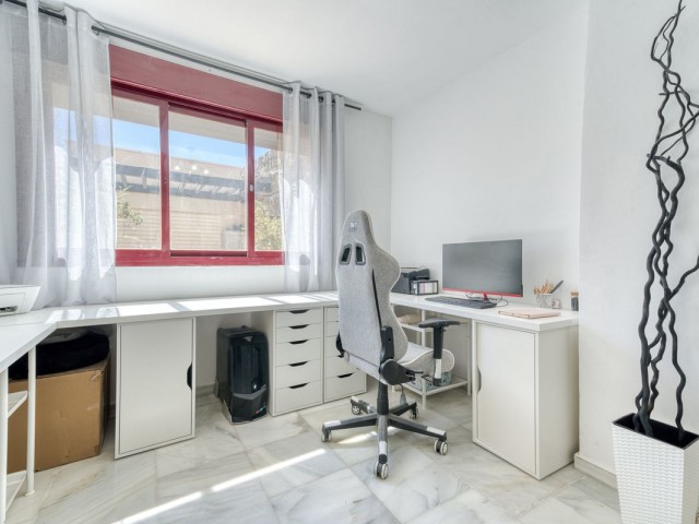 3 Bedrooms Villa in Benahavís