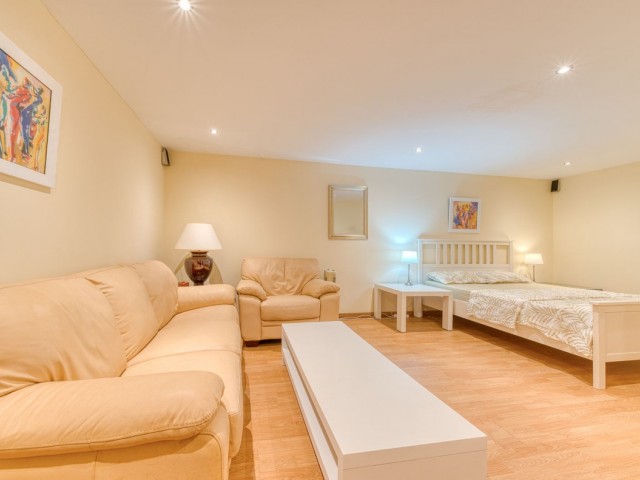 4 Schlafzimmer Reihenhaus in La Duquesa