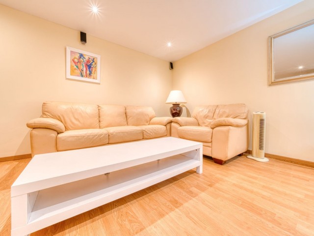 4 Schlafzimmer Reihenhaus in La Duquesa