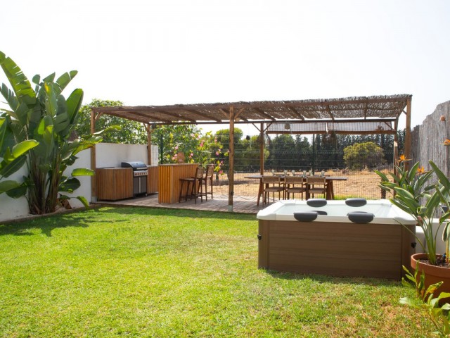 4 Bedrooms Villa in Nueva Andalucía