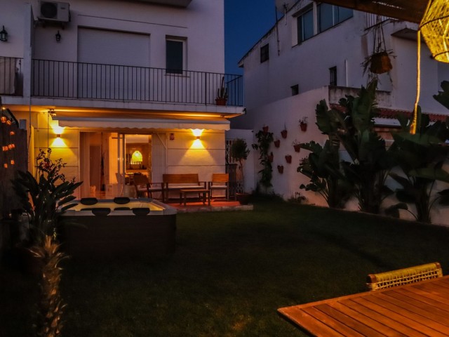 4 Bedrooms Villa in Nueva Andalucía
