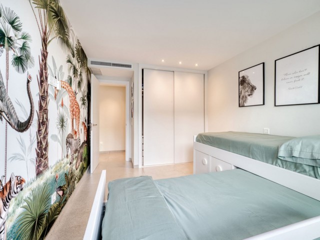 Penthouse avec 4 Chambres  à San Pedro de Alcántara