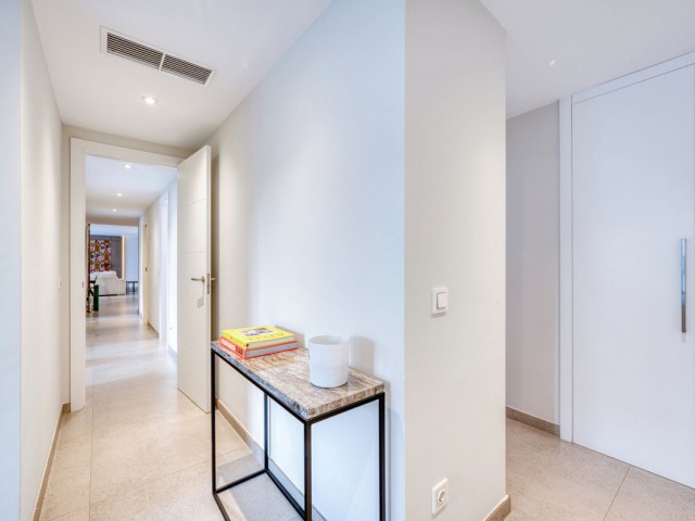 Penthouse avec 4 Chambres  à San Pedro de Alcántara