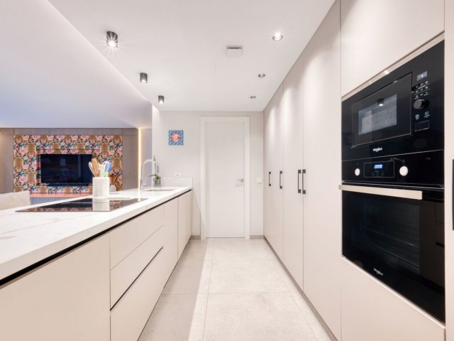 Penthouse avec 4 Chambres  à San Pedro de Alcántara