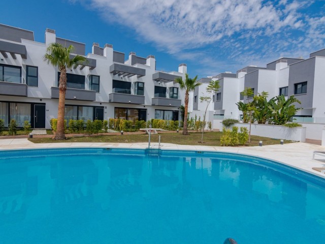 Villa con 4 Dormitorios  en Fuengirola