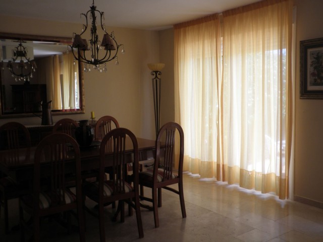 5 Slaapkamer Rijtjeshuis in Estepona