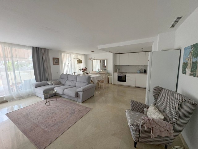 Apartment, Benahavis, R5150557