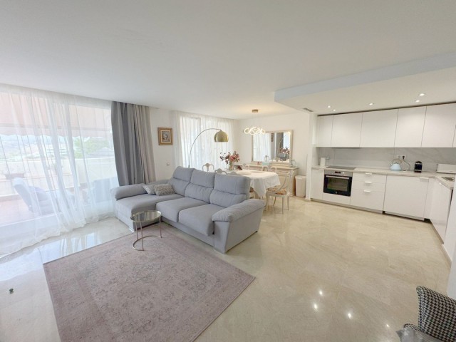 2 Bedrooms Apartment in Benahavís