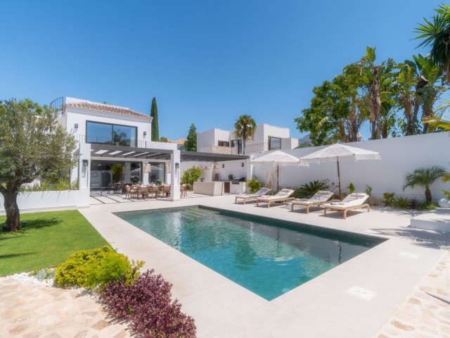 6 Soveroms Villa i Nueva Andalucía