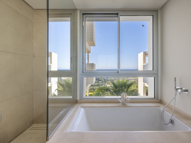 3 Bedrooms Apartment in Benahavís