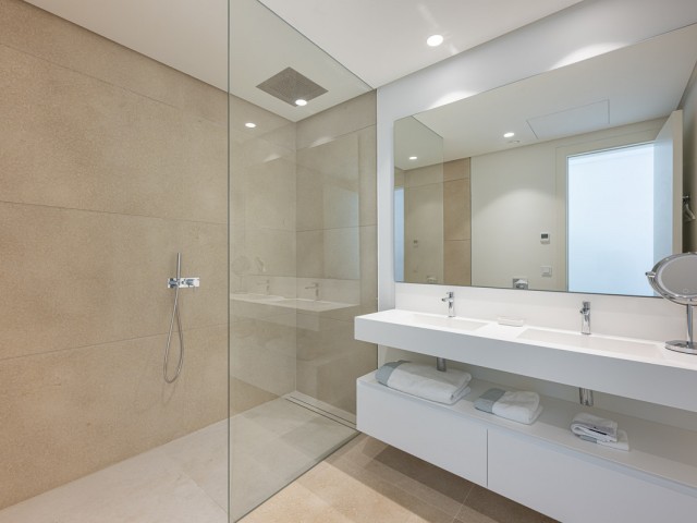 3 Bedrooms Apartment in Benahavís