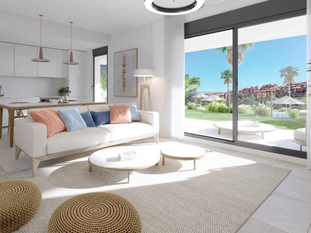 Apartamento con 2 Dormitorios  en Estepona