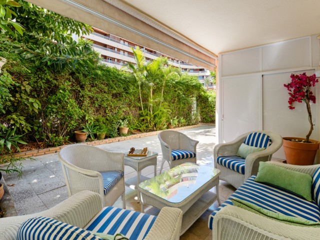 Appartement avec 3 Chambres  à Marbella