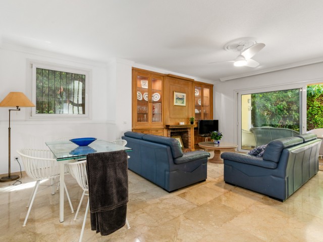 Appartement avec 3 Chambres  à Marbella